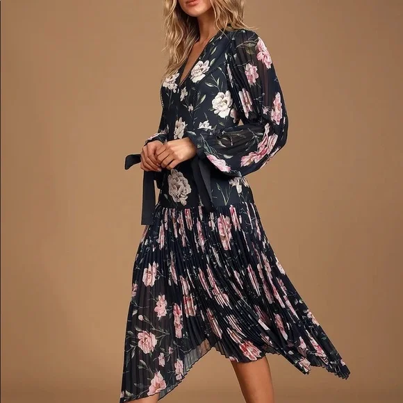 midi fitted dress with sleeves Lady Black Tie - Sweet At Heart Midi Dress - Black Floral Fitted Dress